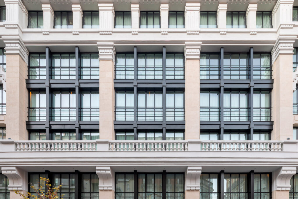 Detalle de la estructura metálica a la vista. Fotografía de detalle de la estructura metálica a la vista.