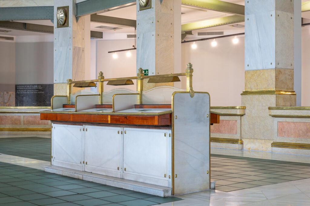 Mostradores de la zona de servicios públicos. Fotografía de los mostradores de la zona de servicios públicos.